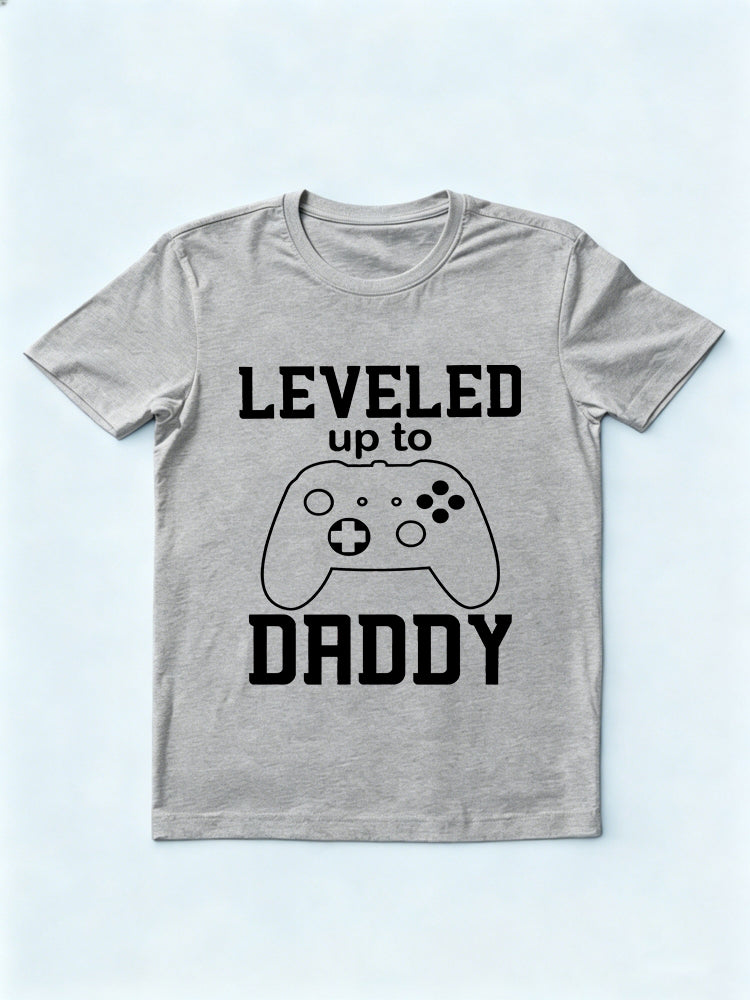 Leveled Up to Daddy Gift T-shirt
