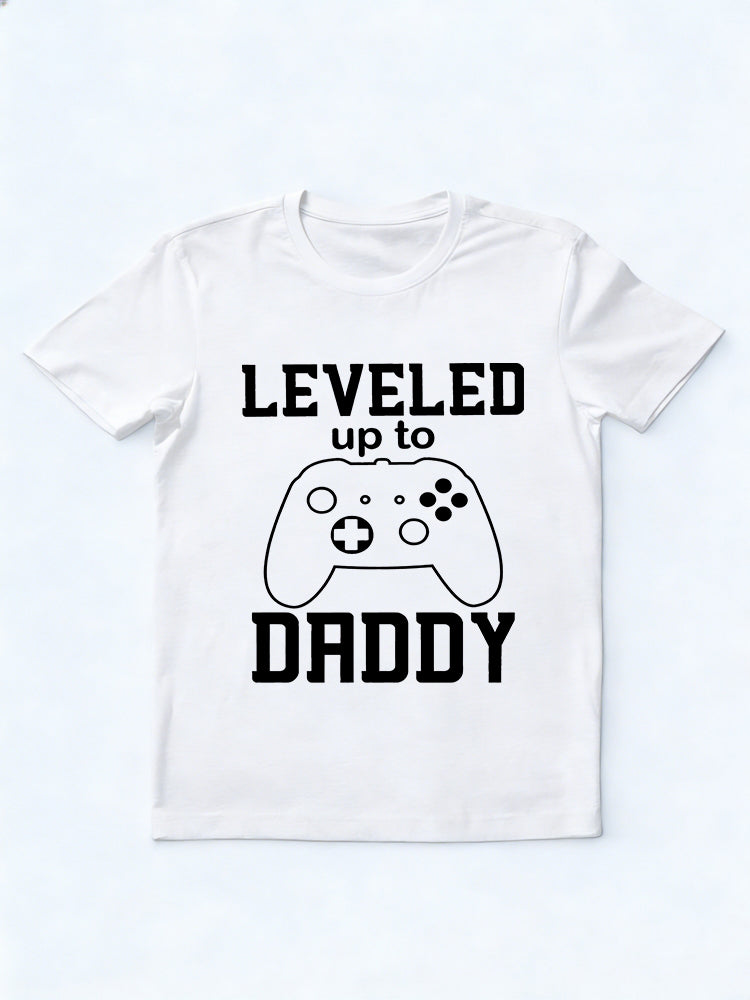 Leveled Up to Daddy Gift T-shirt