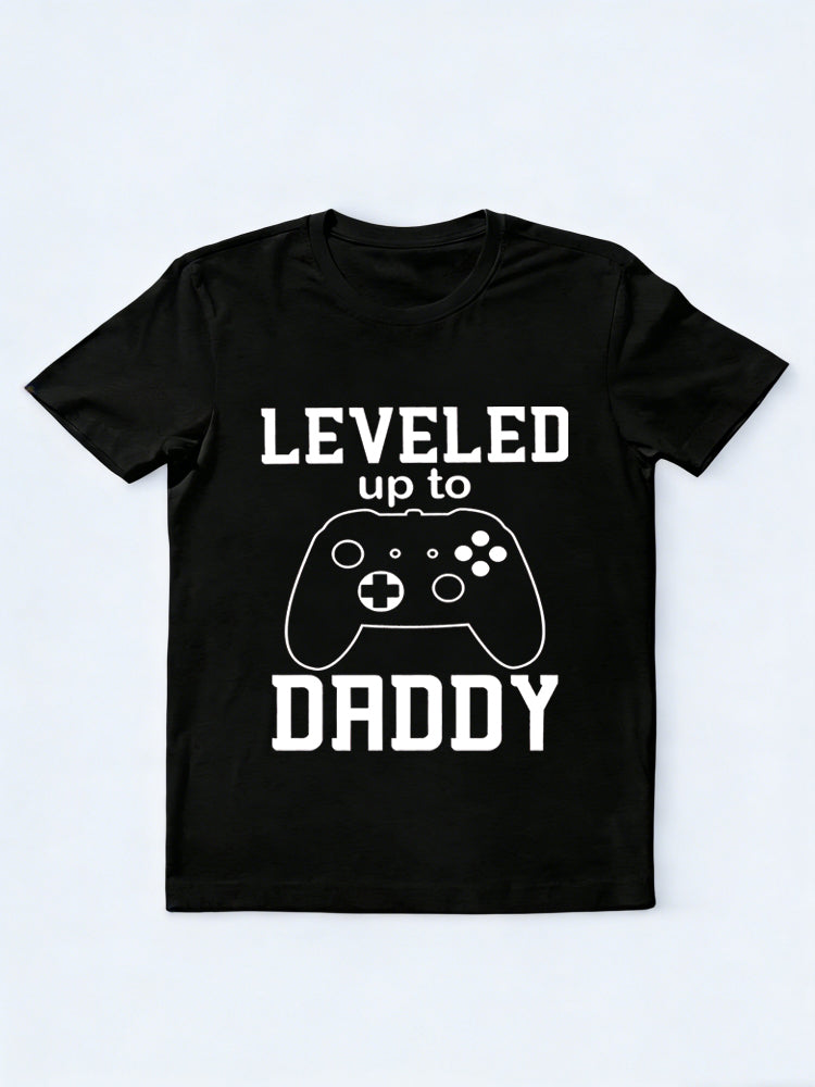 Leveled Up to Daddy Gift T-shirt