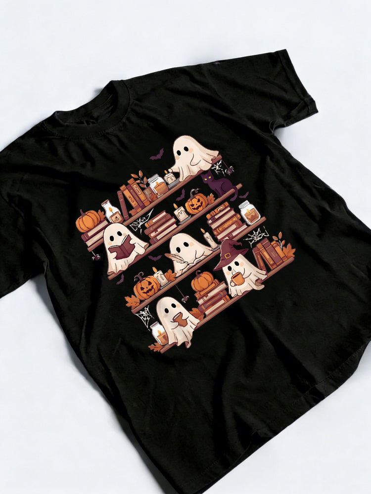 Retro Ghosts Reading Book Halloween Bookshelf Spooky Library Halloween Gift T-Shirt