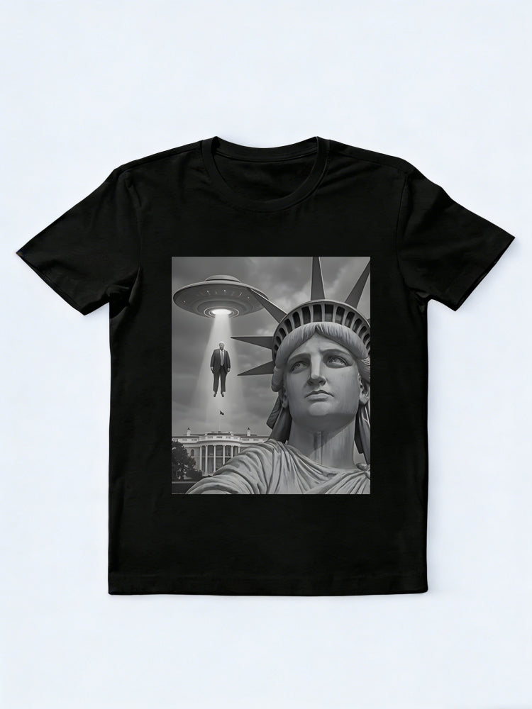 Selfie Abduction Alien Statue of Liberty 4th of July Gift T-Shirt