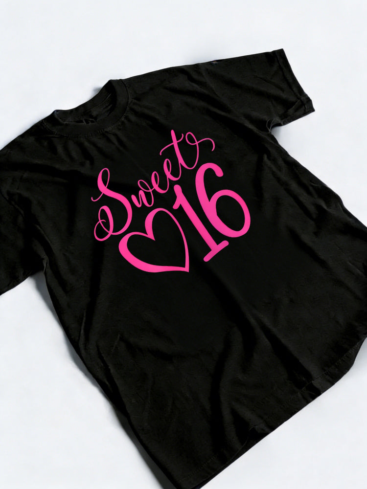 Sweet 16. 16th Birthday Gift T-Shirt