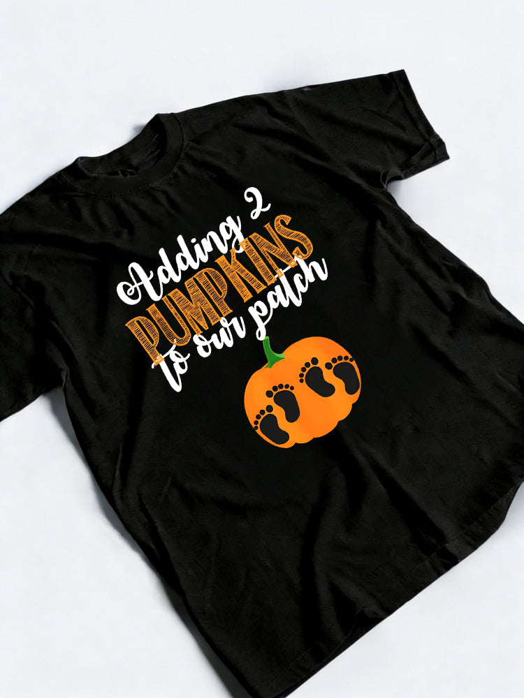 Twin Halloween Pregnancy Pumpkin Patch Halloween Gift T-Shirt